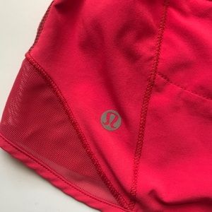 Lululemon Athletica Hotta hot shorts 2.5